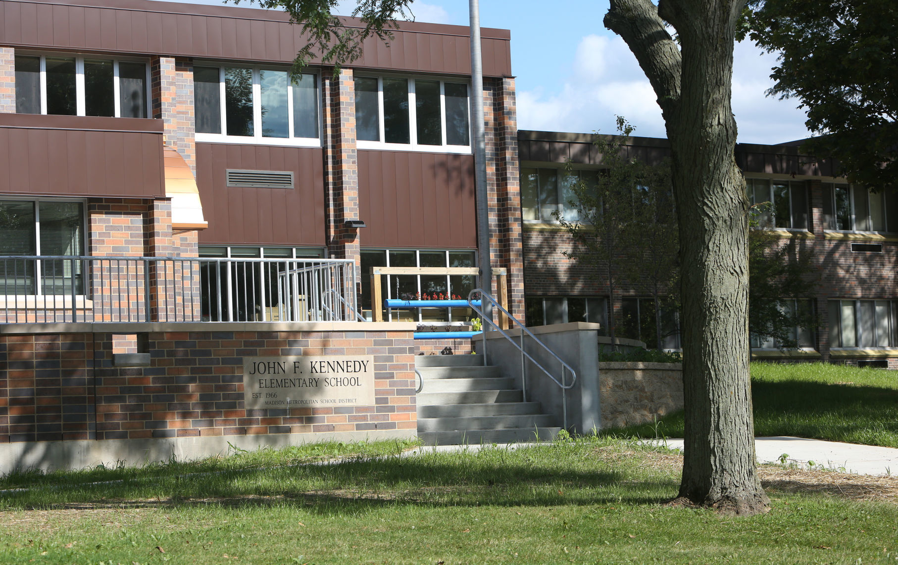 KENNEDY ELEMENTARY SCHOOL